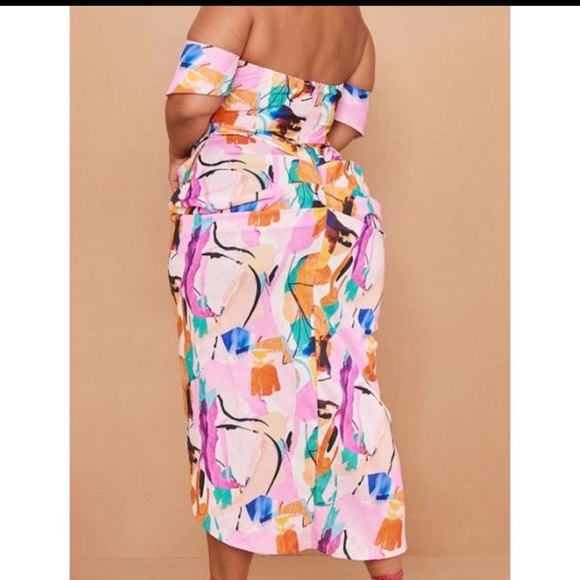 PrettyLittleThing Multicolor Abstract Off-Shoulder Midi Dress - Picture 3 of 8